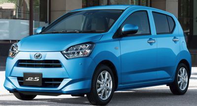 新車では値段が高い上級グレードの中古車を狙って見つける秘策